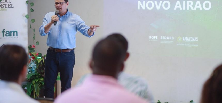 O município de Novo Airão, a 115 quilômetros de Manaus, sediou neste sábado (25/10) o Seminário de Lançamento do Programa EkoiA, evento que discutiu inovação, práticas ESG e turismo sustentável. A atividade faz parte da programação pré-COP30 e reuniu representantes do governo estadual, prefeitura, instituições internacionais e especialistas da área ambiental.